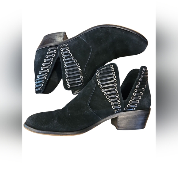 Vince Camuto SZ 7.5 Black Pevista D'Orsay Pull On Suede Biker Heeled Bootie - Picture 4 of 11